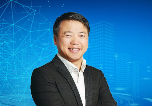 Ông Nguyễn Hòa Bình 